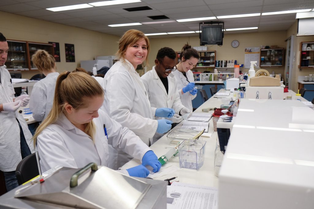 technique_en_biotechnologies_cégep_lévis_1